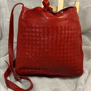 Parri’s Handmade in Italy soft buttery leather shoulder or crossbody bag